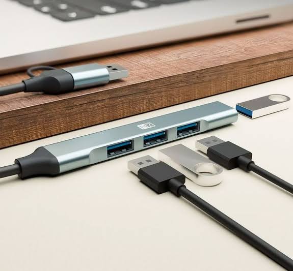 HEATZ- Type-C /USB 4 In 1 HUB | ZU03